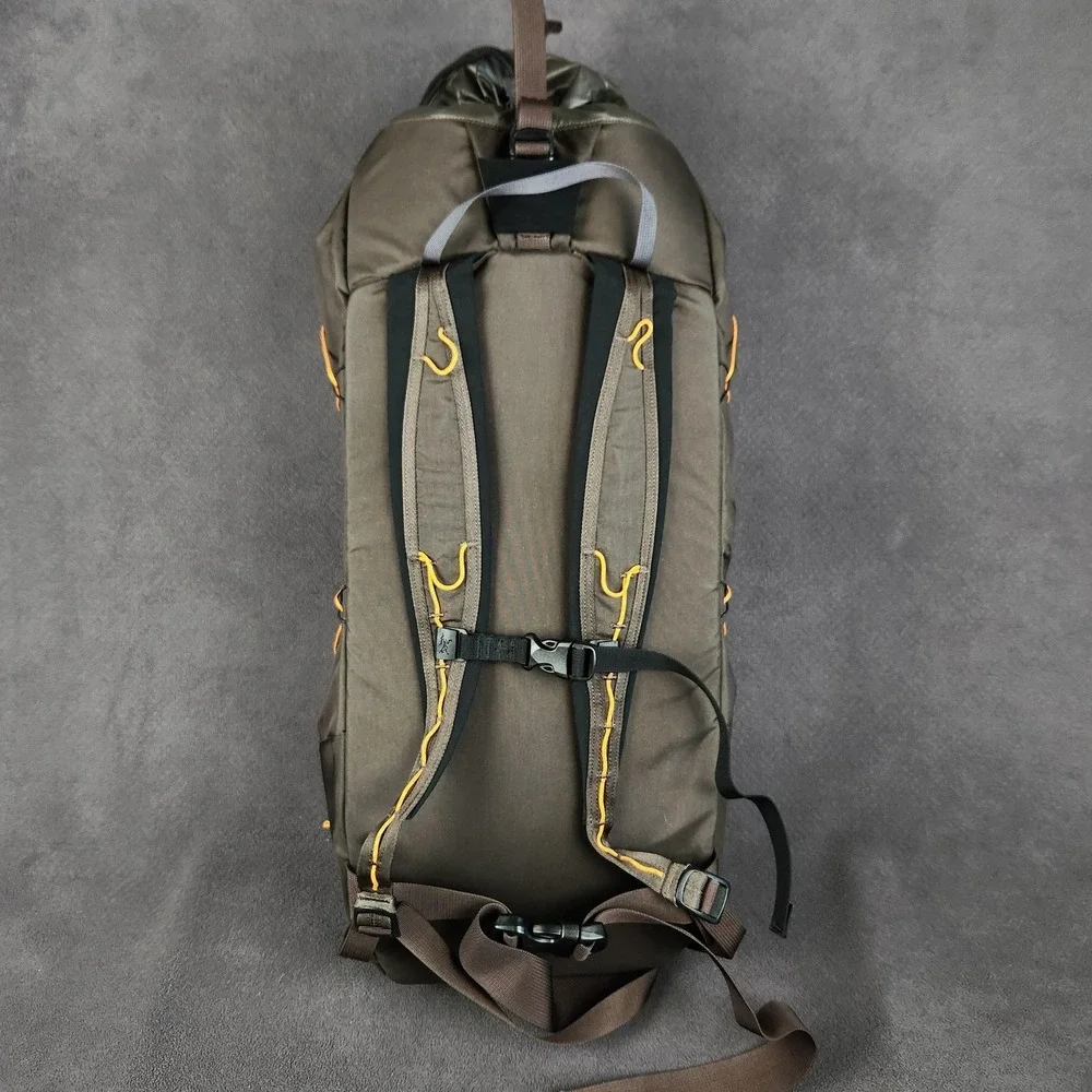 Arc'teryx Cierzo 28 Backpack Brown Nylon One Size Hiking Climbing Daypack